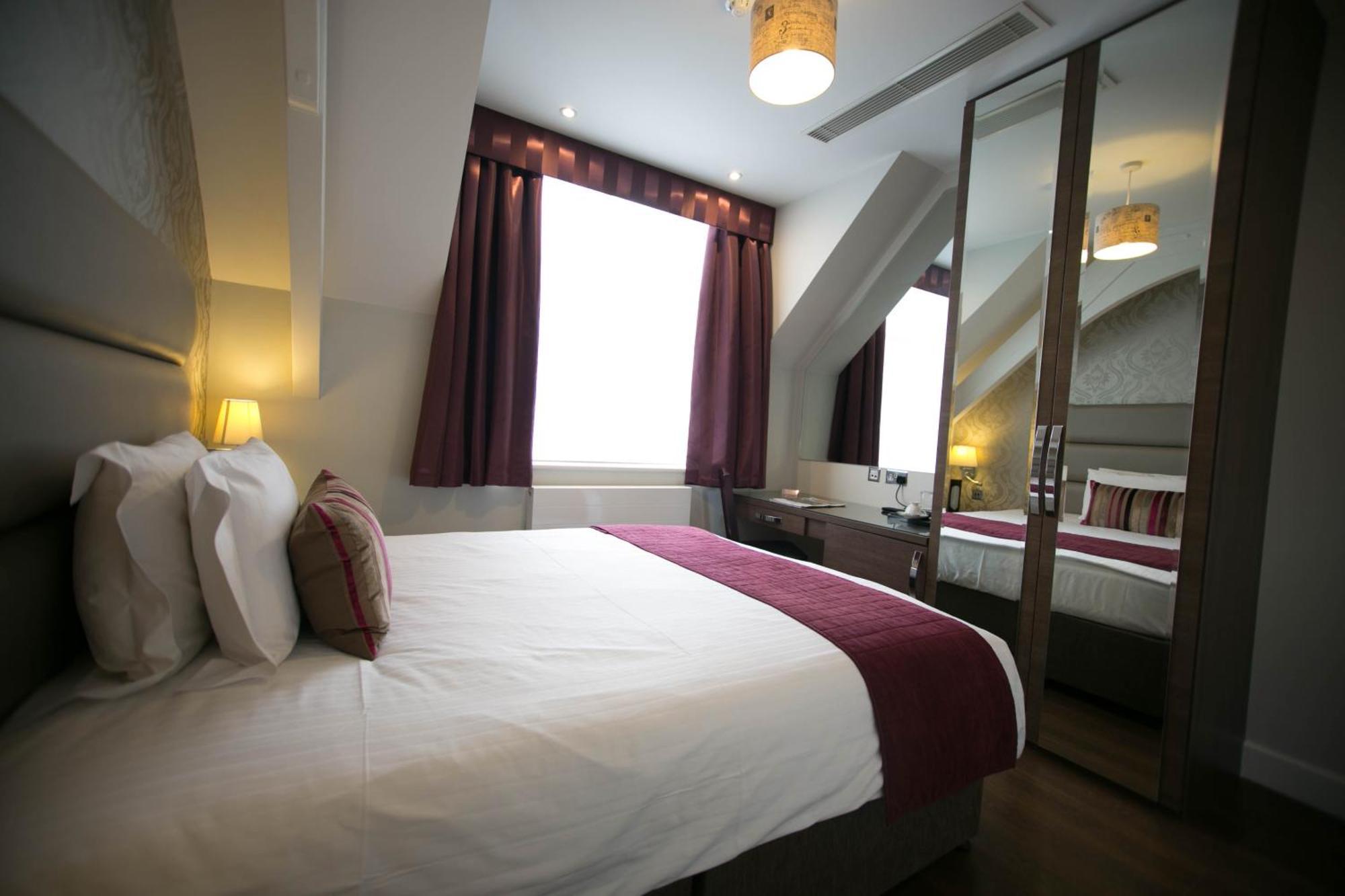 The Pillar Hotel London Bagian luar foto
