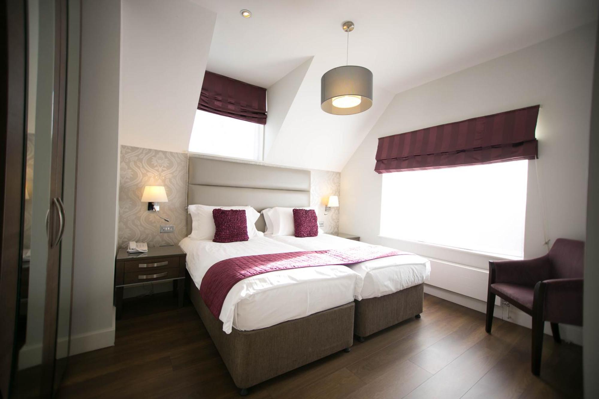 The Pillar Hotel London Bagian luar foto