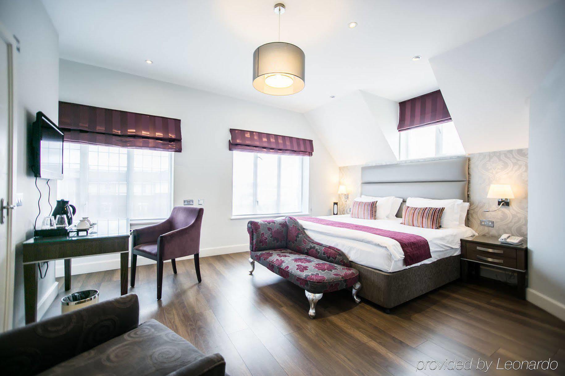 The Pillar Hotel London Bagian luar foto