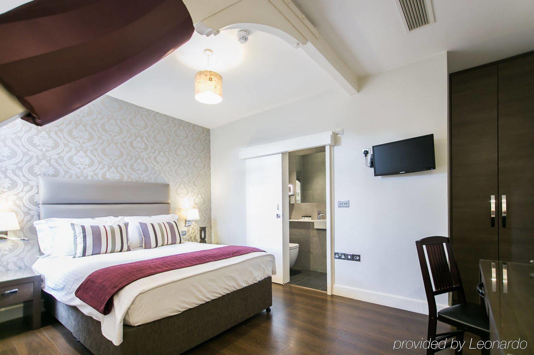 The Pillar Hotel London Bagian luar foto