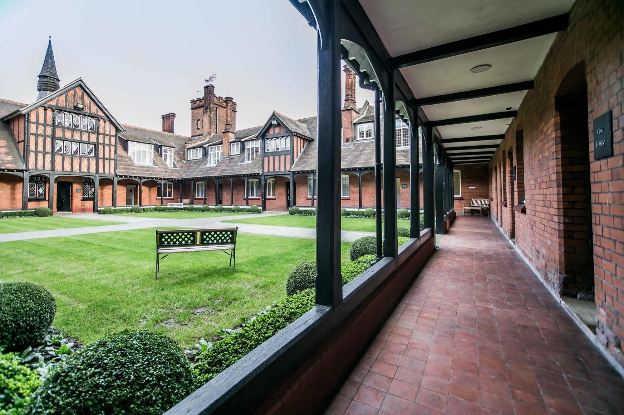 The Pillar Hotel London Bagian luar foto