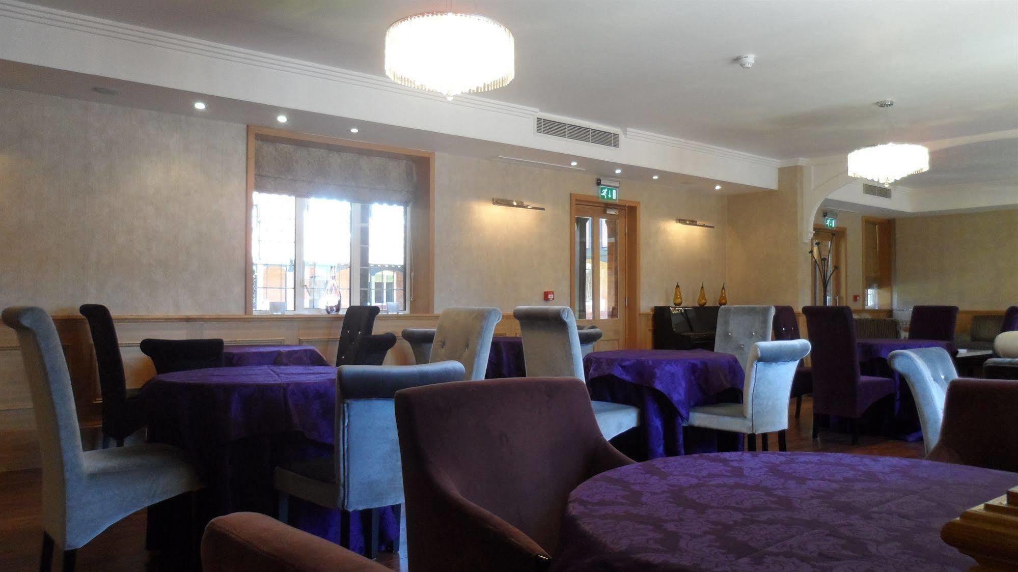 The Pillar Hotel London Restoran foto